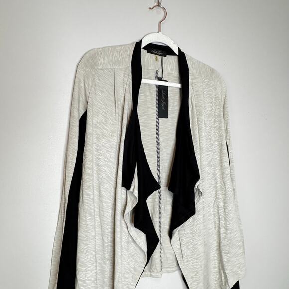 Laila Jayde Double Layered Waterfall Cardigan Black White NWT Size Small - Picture 3 of 10